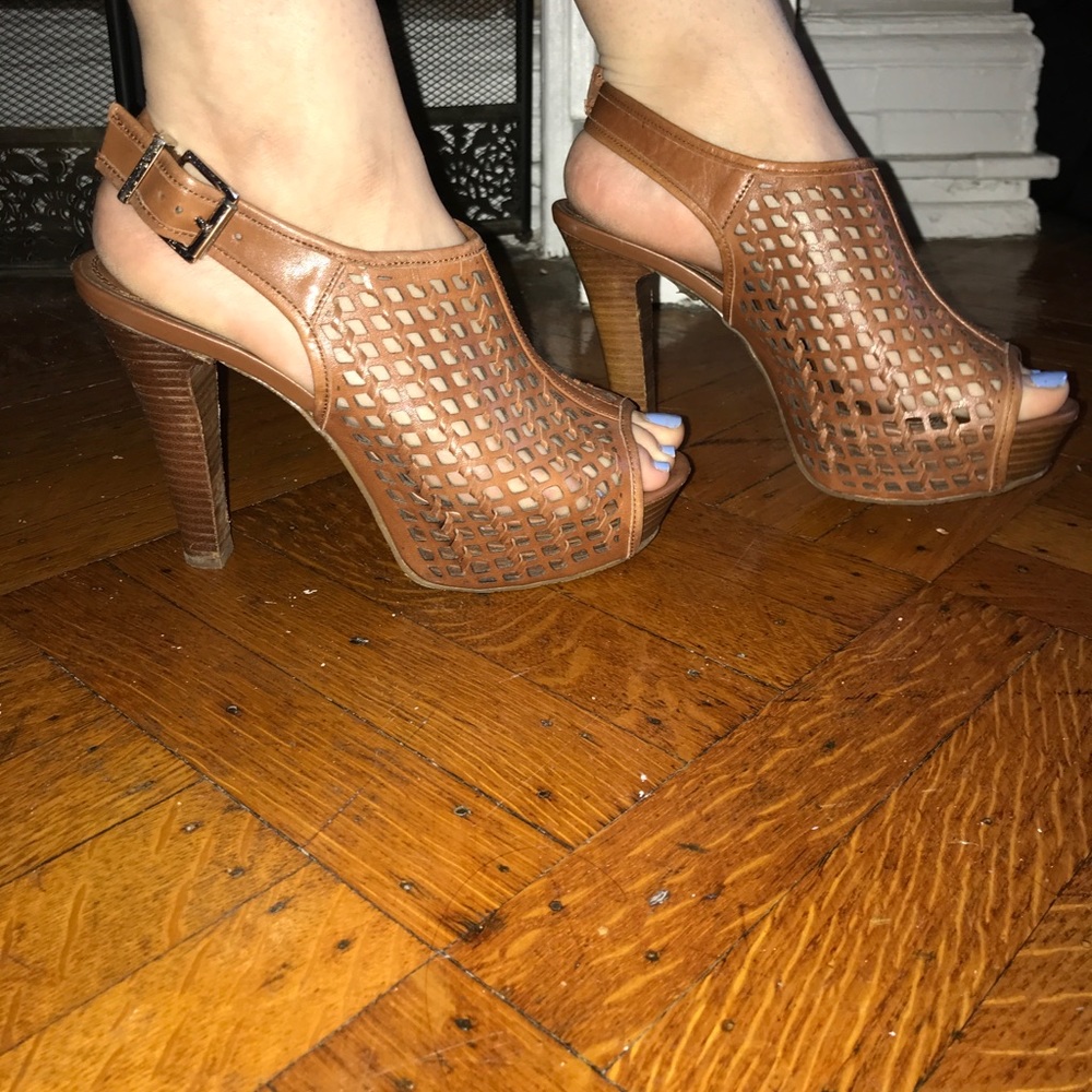 Gianni Bini Brown Heels 👠✨
